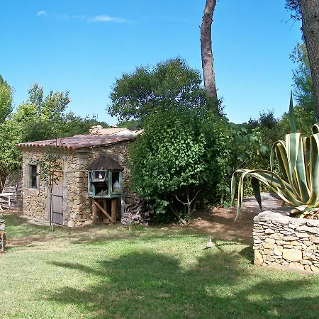 Sous Les Pins De Bed & Breakfast 3*