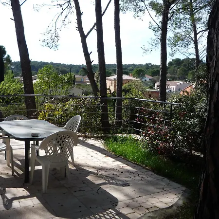 Couette-café Sous Les Pins De Nages-et-Solorgues